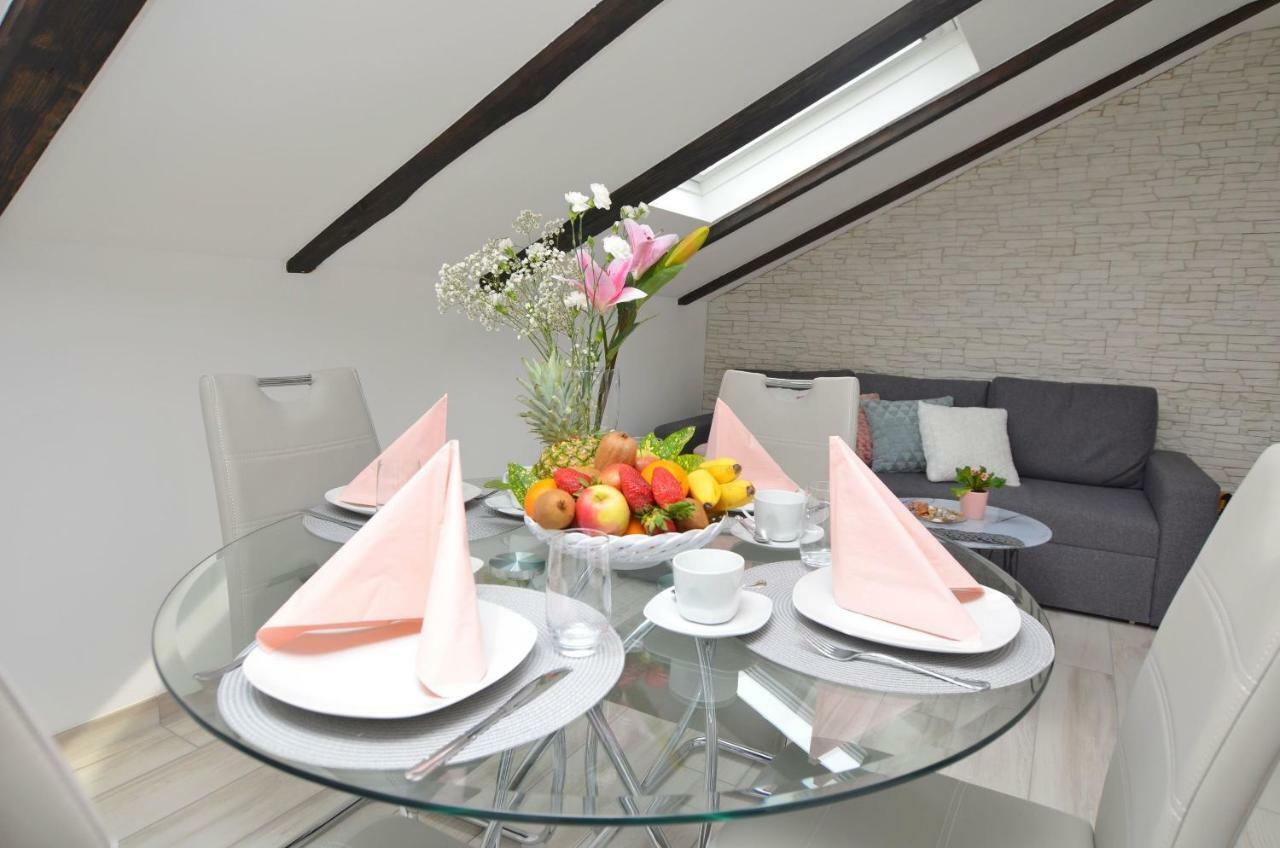 Apartments Viktoria ลอฟราน ภายนอก รูปภาพ